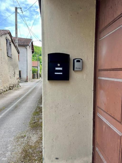 La Petite Ourse Maison De Village A Oust Bagian luar foto